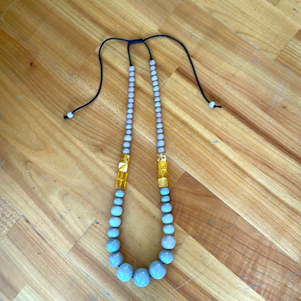 Adjustable length bold beaded necklace